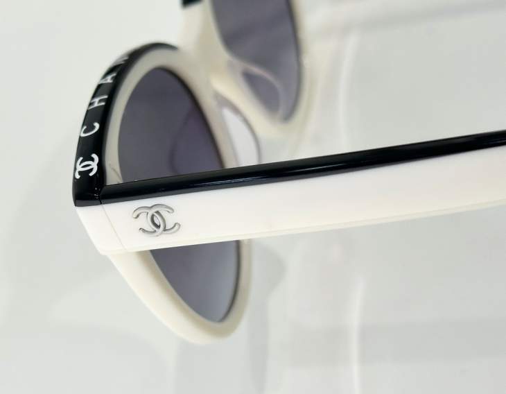 Picture of Chanel Sunglasses _SKUfw76704470fw